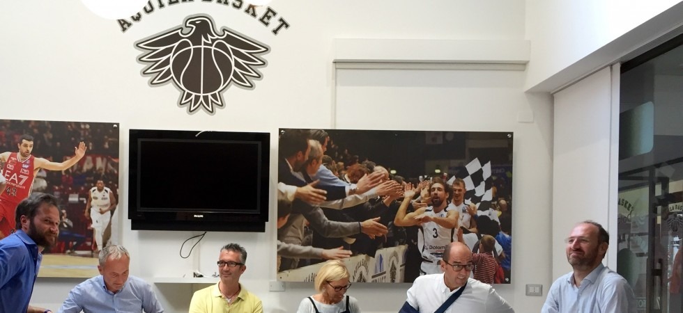 Sala Meeting di Aquila Basket in Piazzetta Lunelli per la presentazione delle Borse di studio in ricordo di Manuel Bobicchio Sala Meeting di Aquila Basket in Piazzetta Lunelli per la presentazione delle Borse di studio in ricordo di Manuel Bobicchio